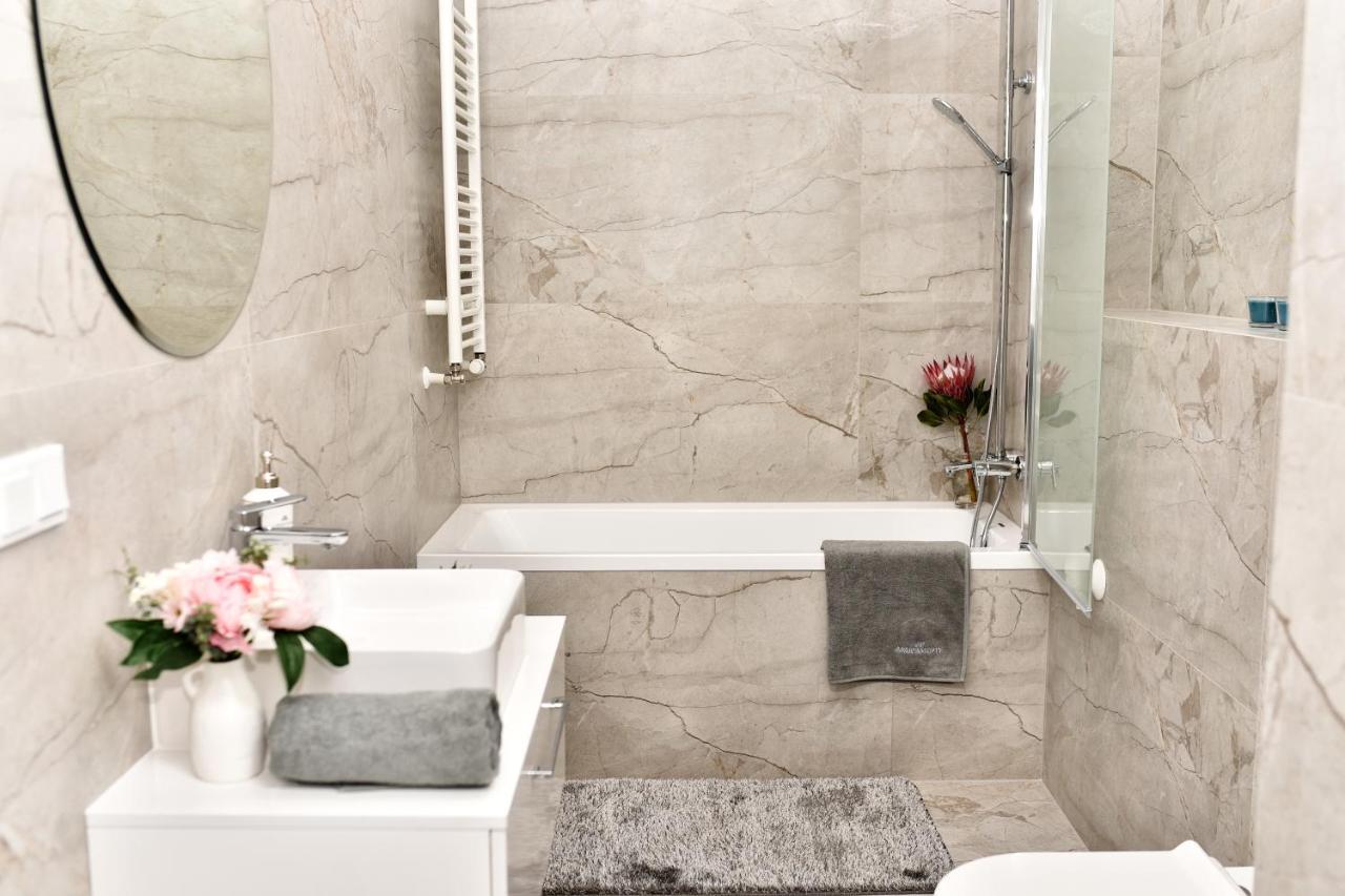 Vip Apartament Number 10 لوبلين المظهر الخارجي الصورة